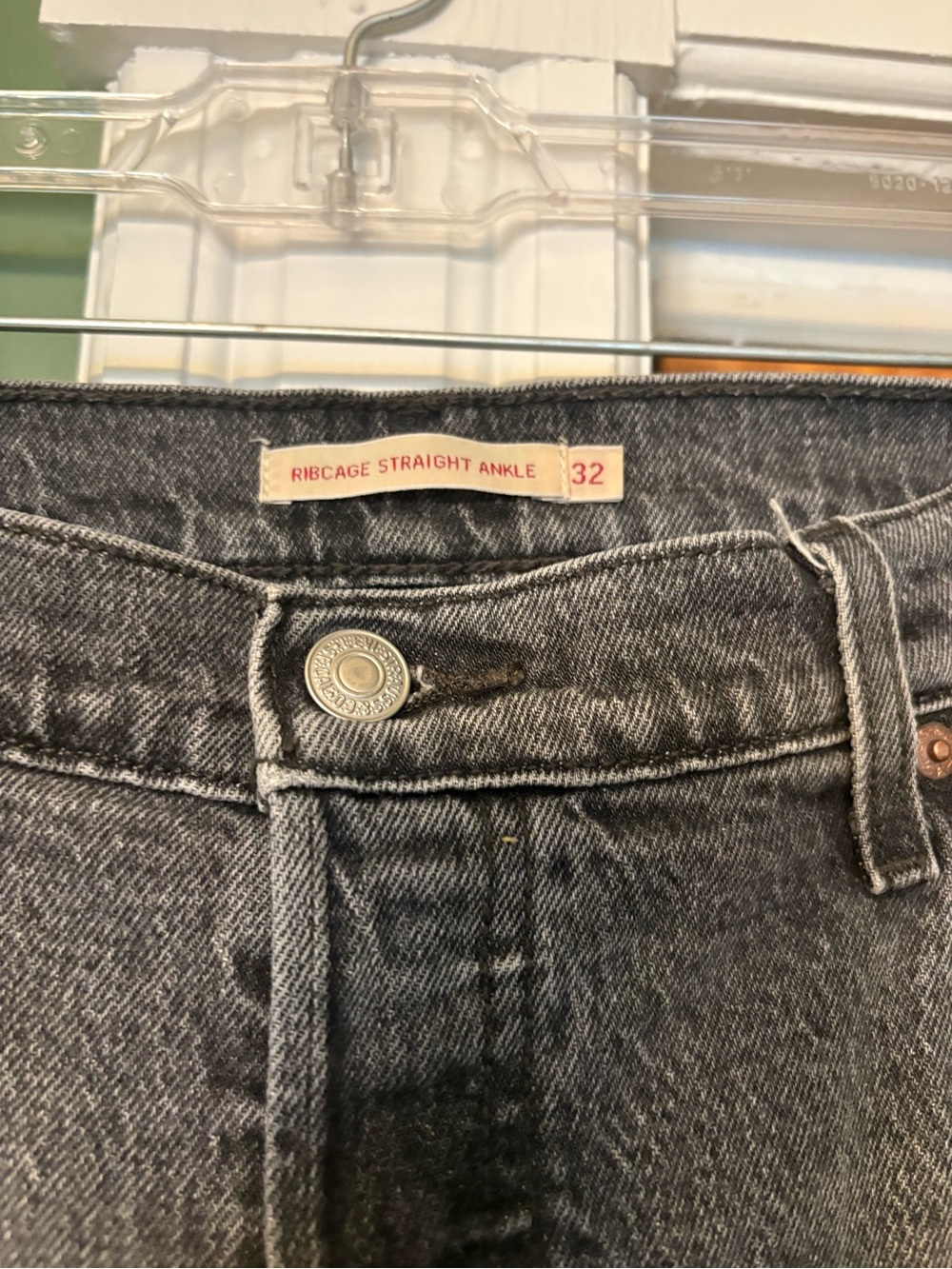 Levi's Black Washed Ribcage Straight Ankle Jeans - Picture 5 of 5